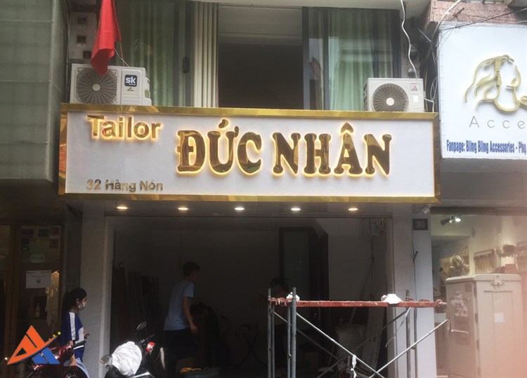 Biển quảng cáo Đức Nhân